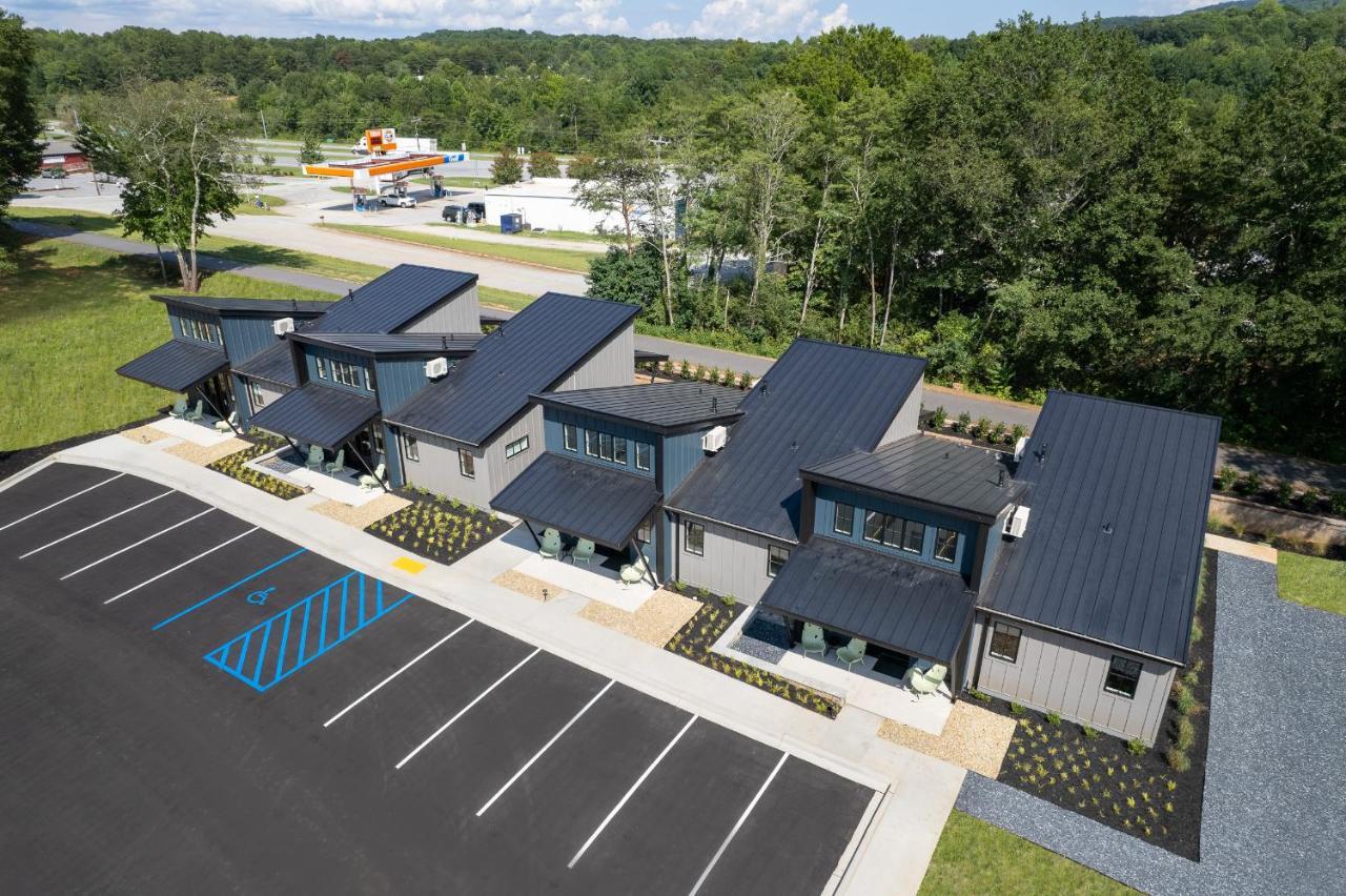 The Station By Compo Hotels Travelers Rest Exterior photo