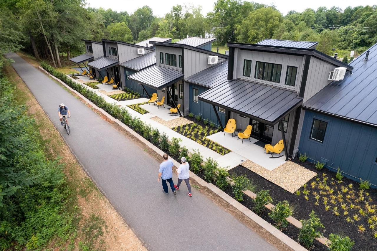 The Station By Compo Hotels Travelers Rest Exterior photo