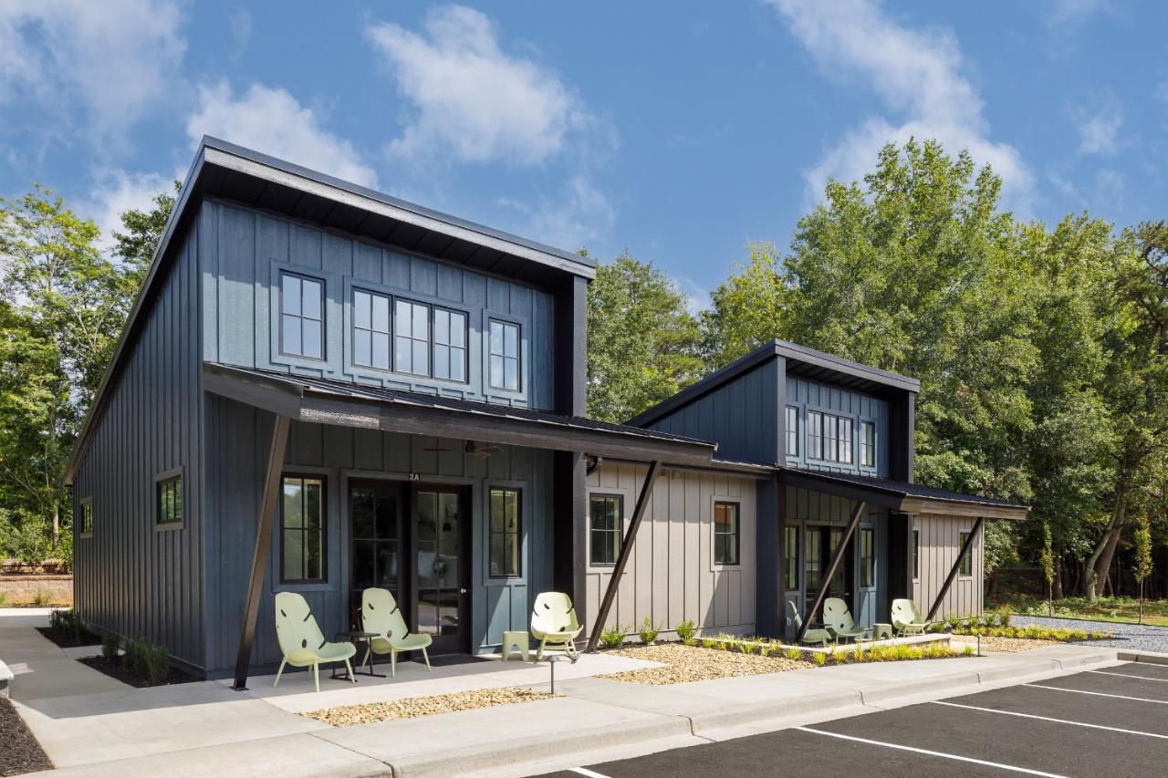 The Station By Compo Hotels Travelers Rest Exterior photo